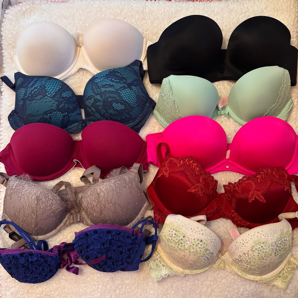 10 for $40 32B Victoria’s Secret and Misc. bras